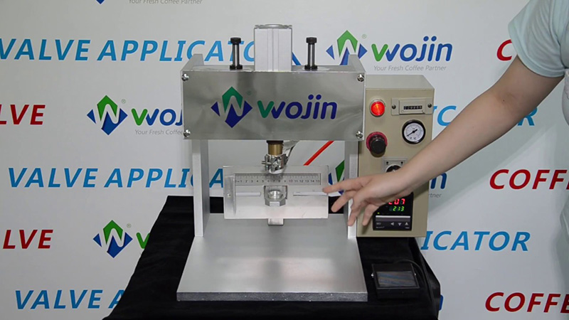 Coffee Valve Applicator VM 02 welding one way valve to coffee pouch